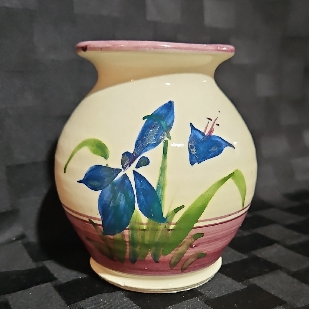 VTG Signed PSS 92 Hand Thrown Studio Art Pottery Irises Ceramic Bud Vase